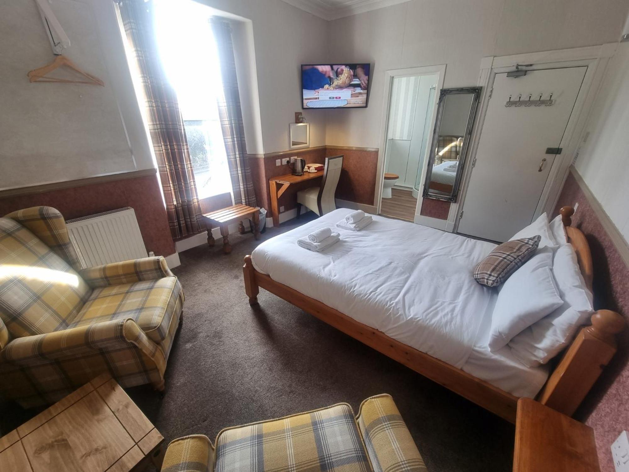 Roy Bridge Hotel Fort William Room photo