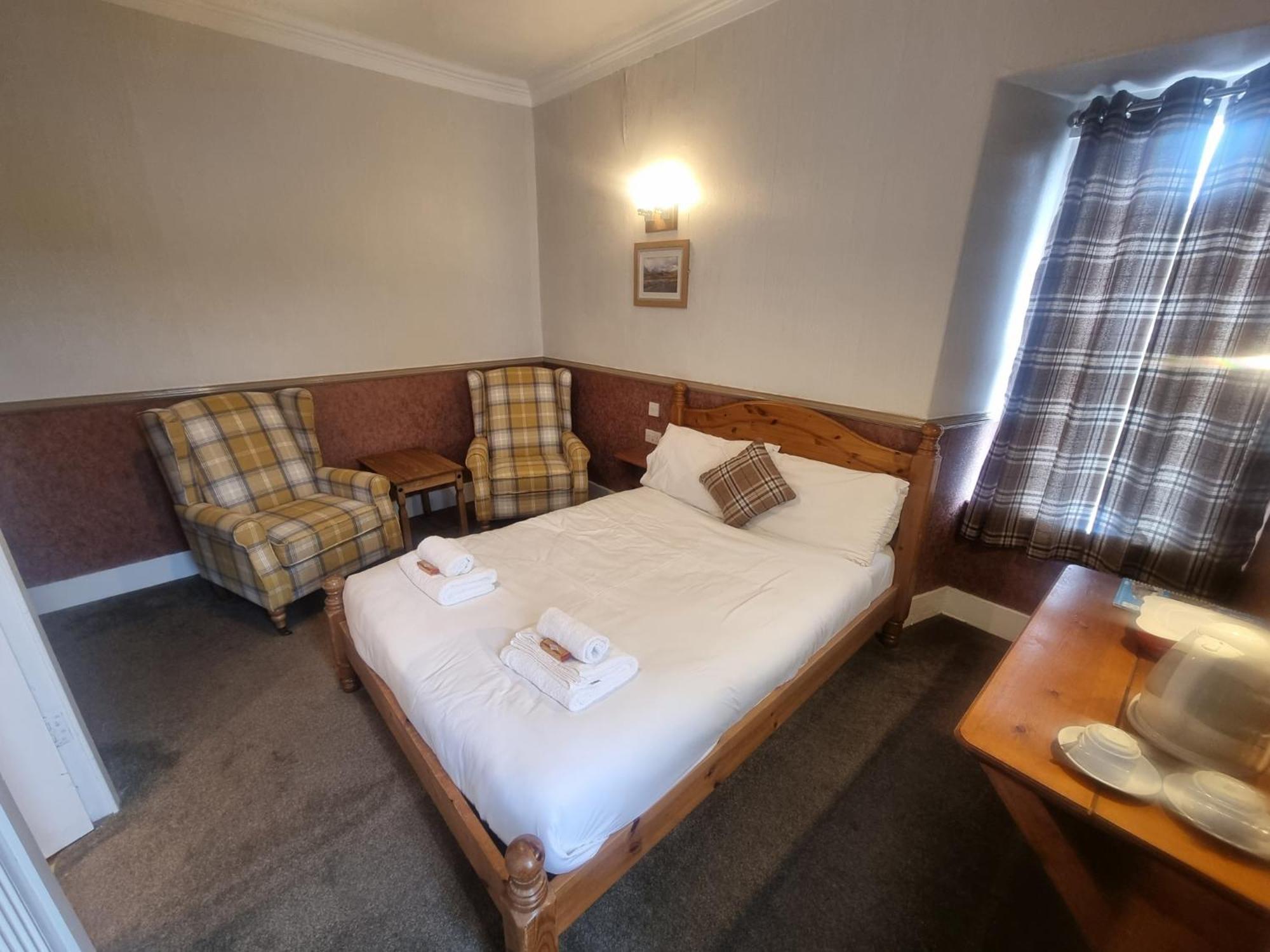 Roy Bridge Hotel Fort William Room photo