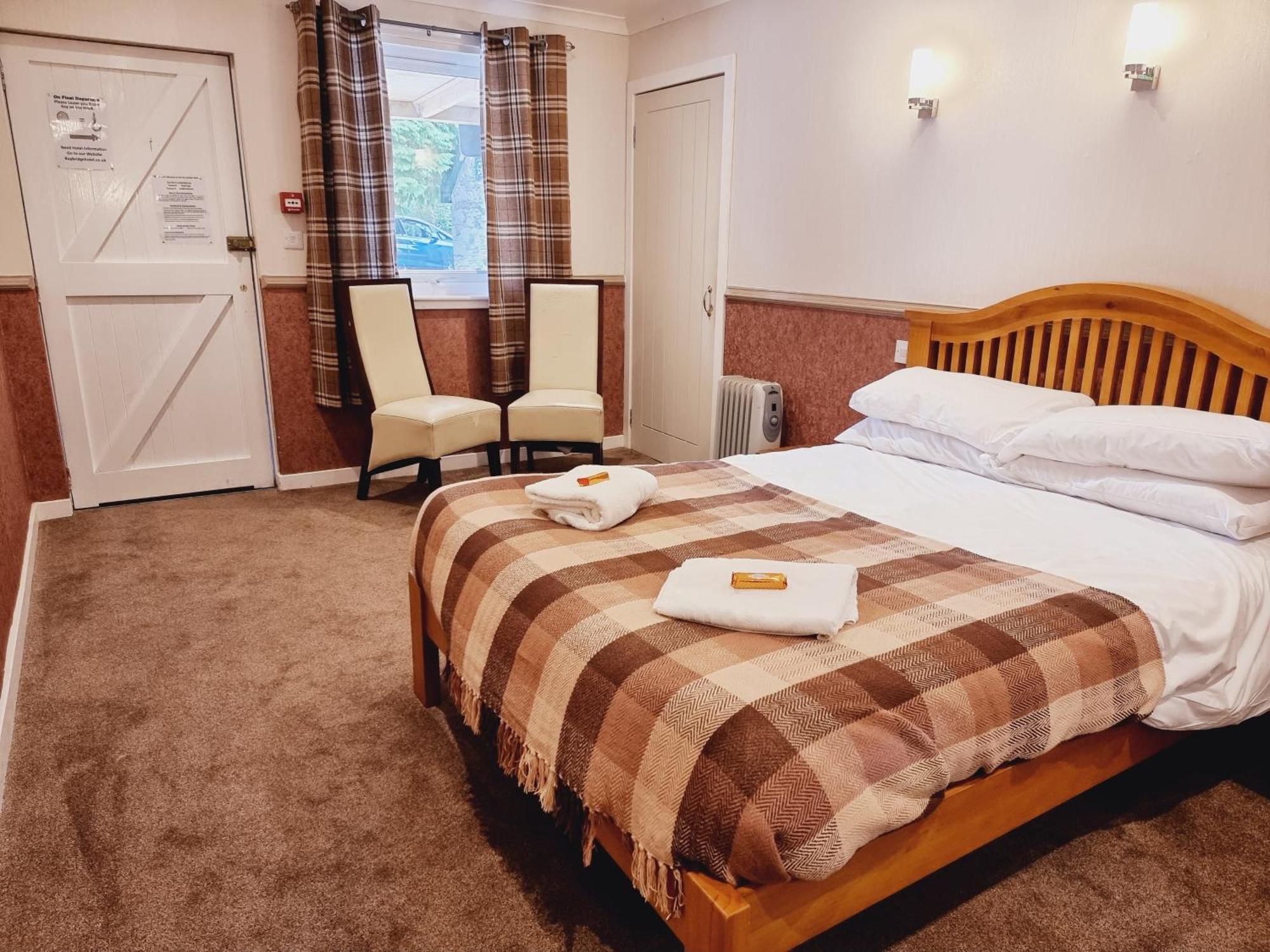 Roy Bridge Hotel Fort William Room photo